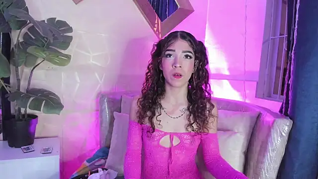 Snapshot of evelyn__rose1 chatting on April 2026 05:01:02 AM evelyn rose1 online show from April 2026 05:01:02 AM