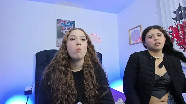 valeria and zoe online show from March 2026 02:42:01 PM