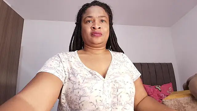 luxy benet online show from April 2026 09:21:02 PM