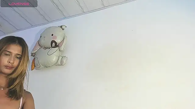 Angela Garciaa online show from April 2026 07:33:01 PM