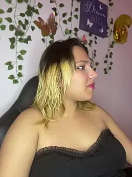 aurora bela online show from April 2026 02:50:02 AM