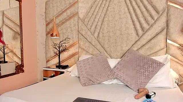 EmeelyMuller online show from April 2026 04:49:02 AM