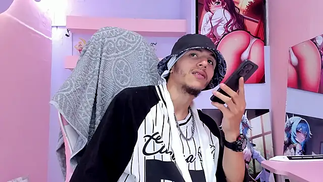 DanteLuxx online show from April 2026 03:43:01 AM