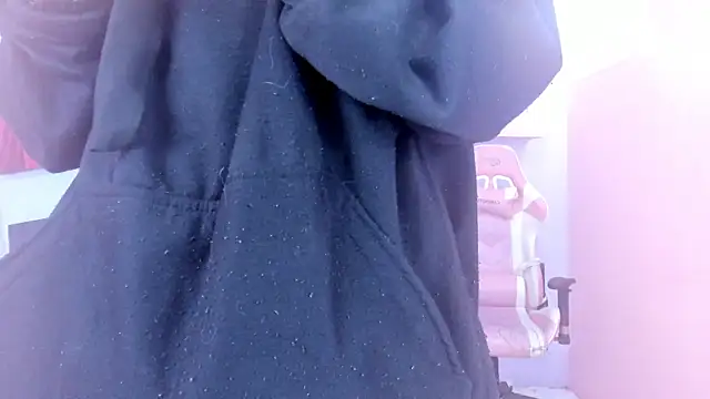DanteLuxx online show from May 2026 03:57:02 AM