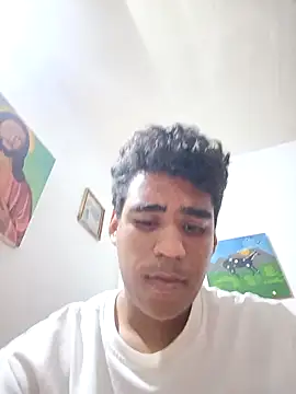 Snapshot of luis230436 chatting on March 2026 04:35:01 AM luis230436 online show from March 2026 04:35:01 AM