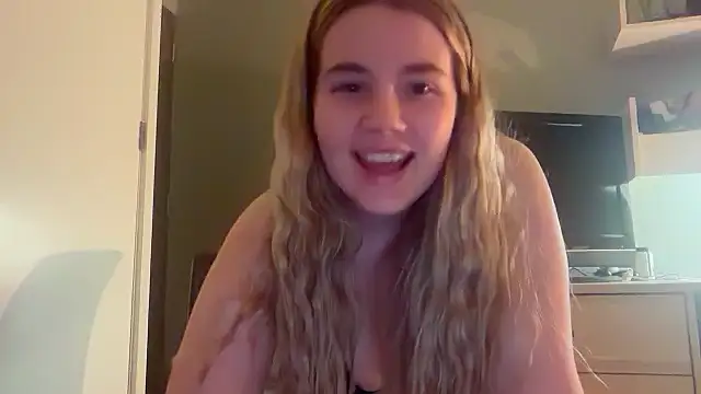 lovergirlyxo online show from February 2026 01:26:01 AM