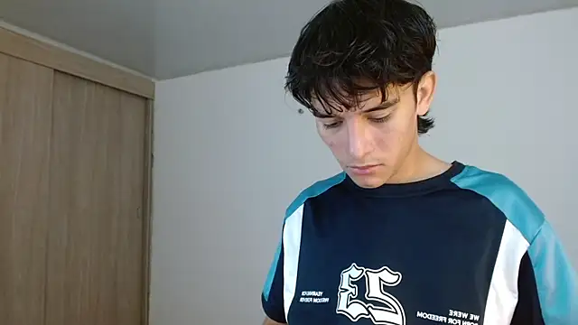 noah millerx online show from June 2026 07:04:02 PM
