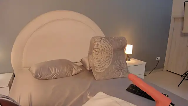 Snapshot of zoepinkett chatting on March 2026 03:56:01 AM zoepinkett online show from March 2026 03:56:01 AM