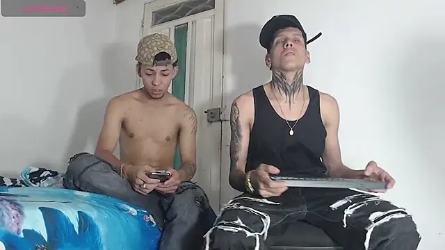 Snapshot of gabriel_reyes21 chatting on June 2026 11:17:02 PM gabriel reyes21 online show from June 2026 11:17:02 PM