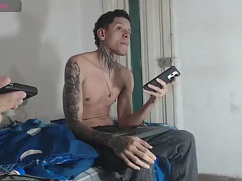 Snapshot of gabriel_reyes21 chatting on July 2026 11:35:02 PM gabriel reyes21 online show from July 2026 11:35:02 PM
