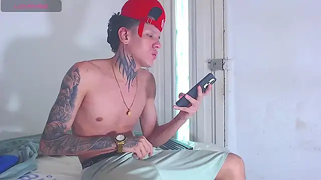 Snapshot of gabriel_reyes21 chatting on August 2026 06:22:02 PM gabriel reyes21 online show from August 2026 06:22:02 PM