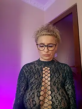 LunaBlaise online show from May 2026 06:32:03 AM