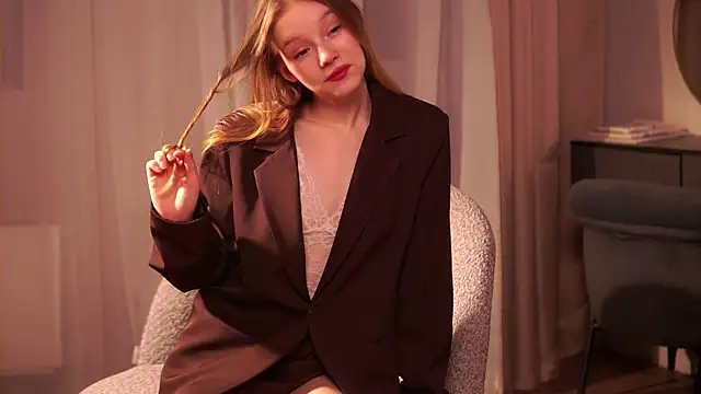 VenaLammo online show from May 2026 06:05:01 PM