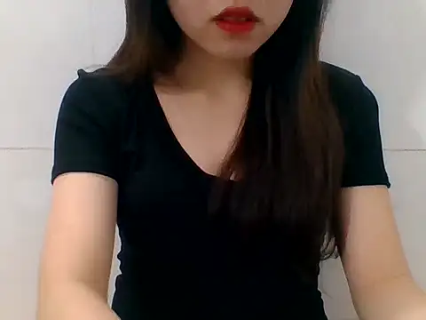 kiraa-007 online show from June 2026 05:39:02 PM