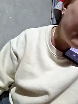 phay79 online show from March 2026 01:12:01 AM