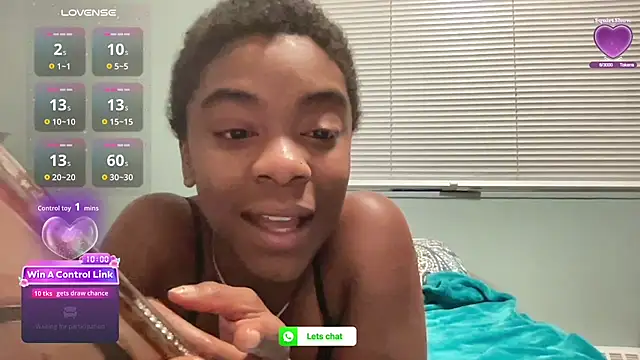 Snapshot of PetiteWet chatting on July 2026 05:33:02 AM PetiteWet online show from July 2026 05:33:02 AM