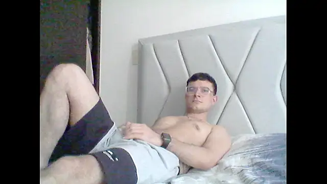 Snapshot of kamiloo1398 chatting on February 2026 04:06:01 PM kamiloo1398 online show from February 2026 04:06:01 PM