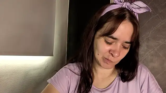 Snapshot of _VALERIAGOMEZ chatting on June 2026 03:57:01 PM VALERIAGOMEZ online show from June 2026 03:57:01 PM