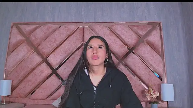 LilyRossi  online show from April 2026 12:28:02 PM