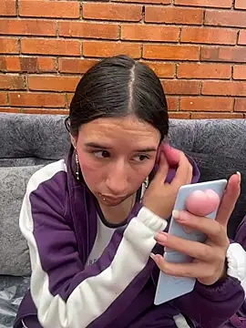 LilyRossi  online show from July 2026 01:06:02 PM