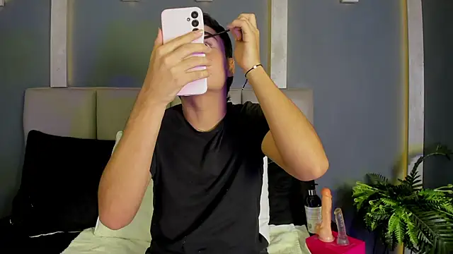 JOEYMIILLS online show from February 2026 01:22:01 PM