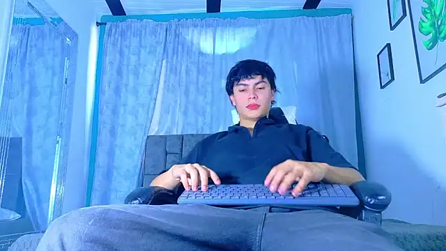 Dantekent online show from May 2026 01:27:01 PM