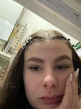 Snapshot of Livia101 chatting on February 2026 05:45:02 PM Livia101 online show from February 2026 05:45:02 PM