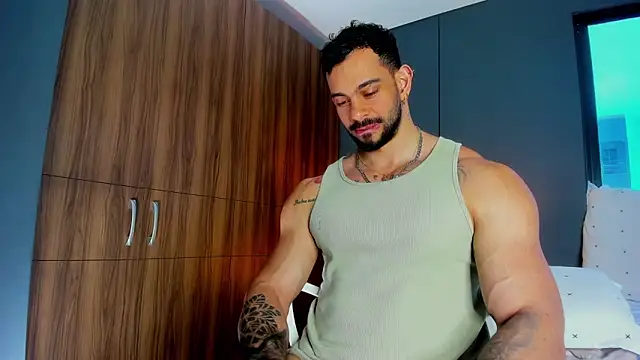 massimo visconti online show from April 2026 04:23:01 PM