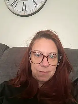 Snapshot of Cara-CurvyUK chatting on March 2026 12:33:02 PM Cara-CurvyUK online show from March 2026 12:33:02 PM