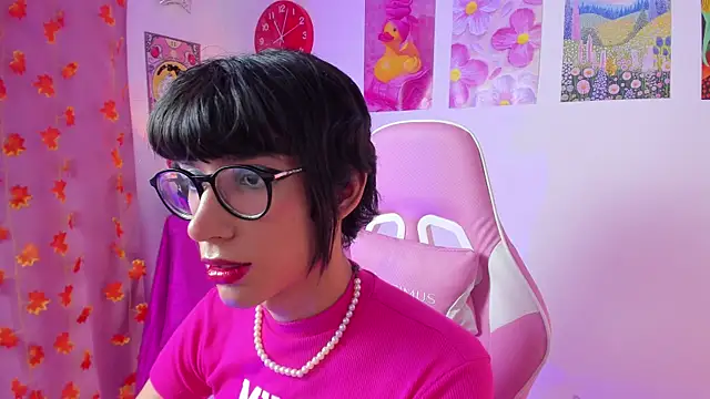 Madeline 21 online show from March 2026 05:03:02 AM