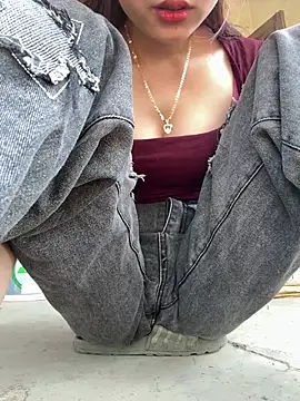 Junyy k2 online show from April 2026 02:31:01 AM