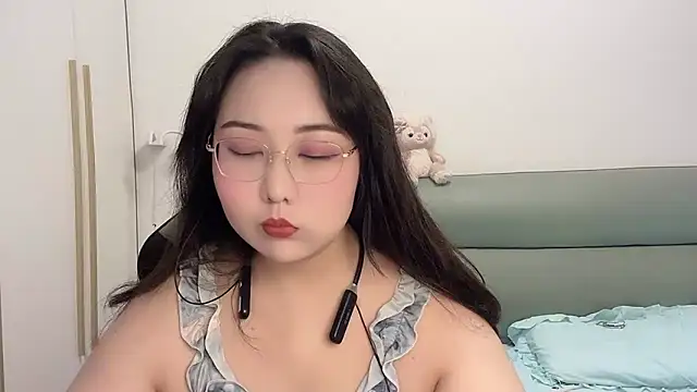 Snapshot of Susu-36E chatting on May 2026 11:59:01 AM Susu-36E online show from May 2026 11:59:01 AM