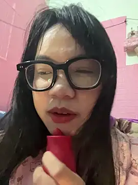 Leeeeiu online show from April 2026 03:14:01 PM