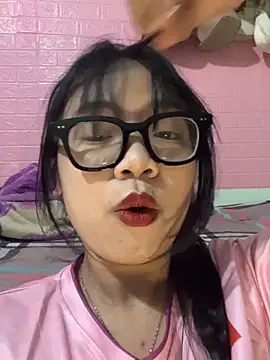 Leeeeiu online show from May 2026 03:05:02 PM