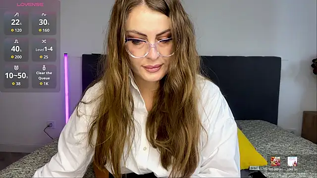 Snapshot of LucyWillow chatting on May 2026 08:23:01 AM LucyWillow online show from May 2026 08:23:01 AM