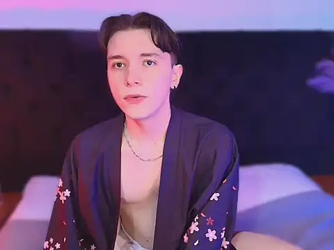 hollannd  online show from March 2026 03:07:01 PM