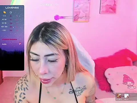 Snapshot of Martina_robertss chatting on June 2026 03:22:01 PM Martina robertss online show from June 2026 03:22:01 PM