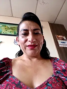 Lucia Rios online show from April 2026 10:00:02 PM