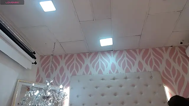 SolAvelary online show from April 2026 12:08:02 PM