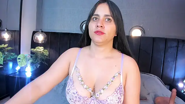 Snapshot of alejandra__garcia chatting on April 2026 09:39:01 PM alejandra garcia online show from April 2026 09:39:01 PM