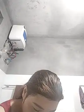 Lilinn  online show from March 2026 11:00:02 PM