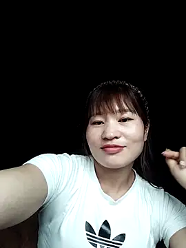Lilinn  online show from April 2026 03:22:01 AM