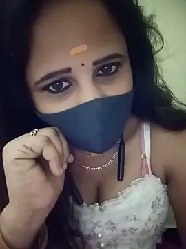 Snapshot of Tamil_Rani- chatting on May 2026 06:39:01 PM Tamil Rani- online show from May 2026 06:39:01 PM