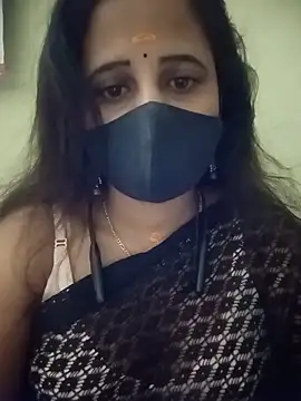 Snapshot of Tamil_Rani- chatting on May 2026 10:06:02 PM Tamil Rani- online show from May 2026 10:06:02 PM