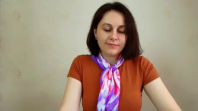 Inessa beauty online show from May 2026 10:42:02 AM