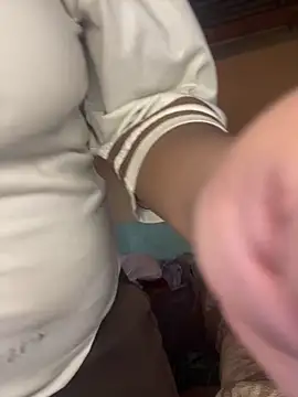 friendlybitch22 online show from May 2026 02:35:02 PM