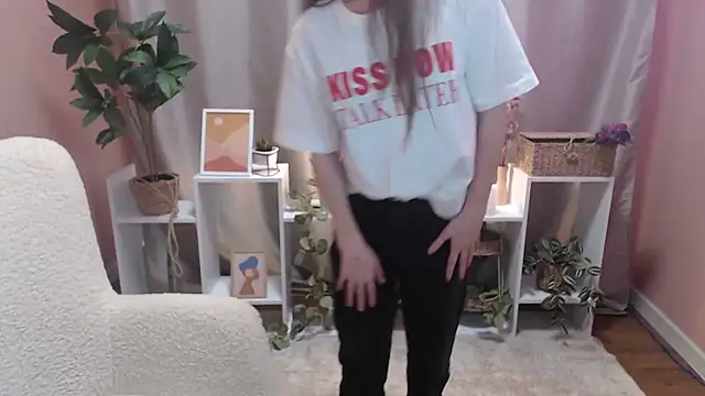 MistyBree online show from March 2026 09:26:01 AM