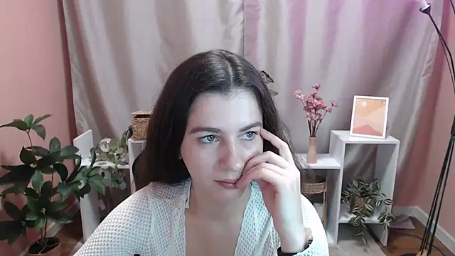 MistyBree online show from May 2026 08:01:01 AM