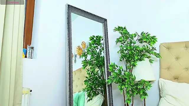 RaysaDrake online show from March 2026 05:00:02 AM