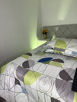 EvaMark  online show from April 2026 01:41:01 PM